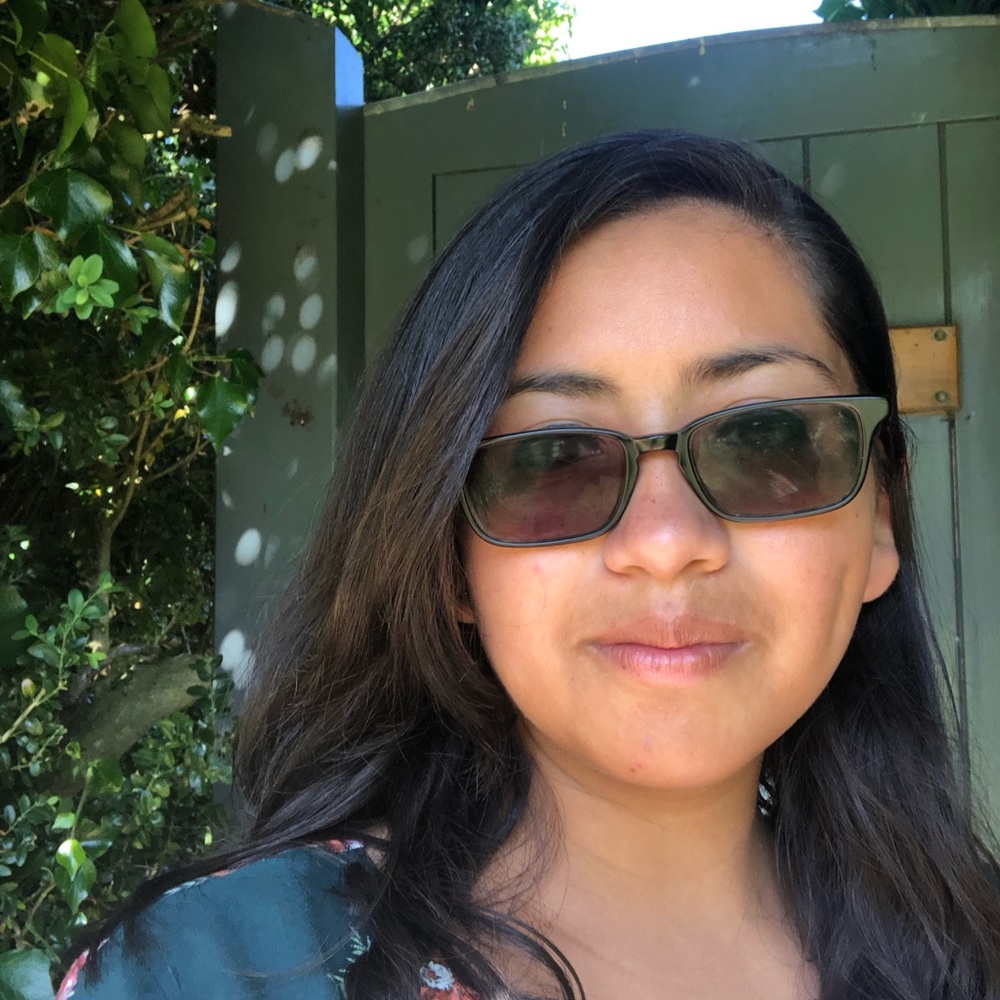 Meet your Posher, Alejandra